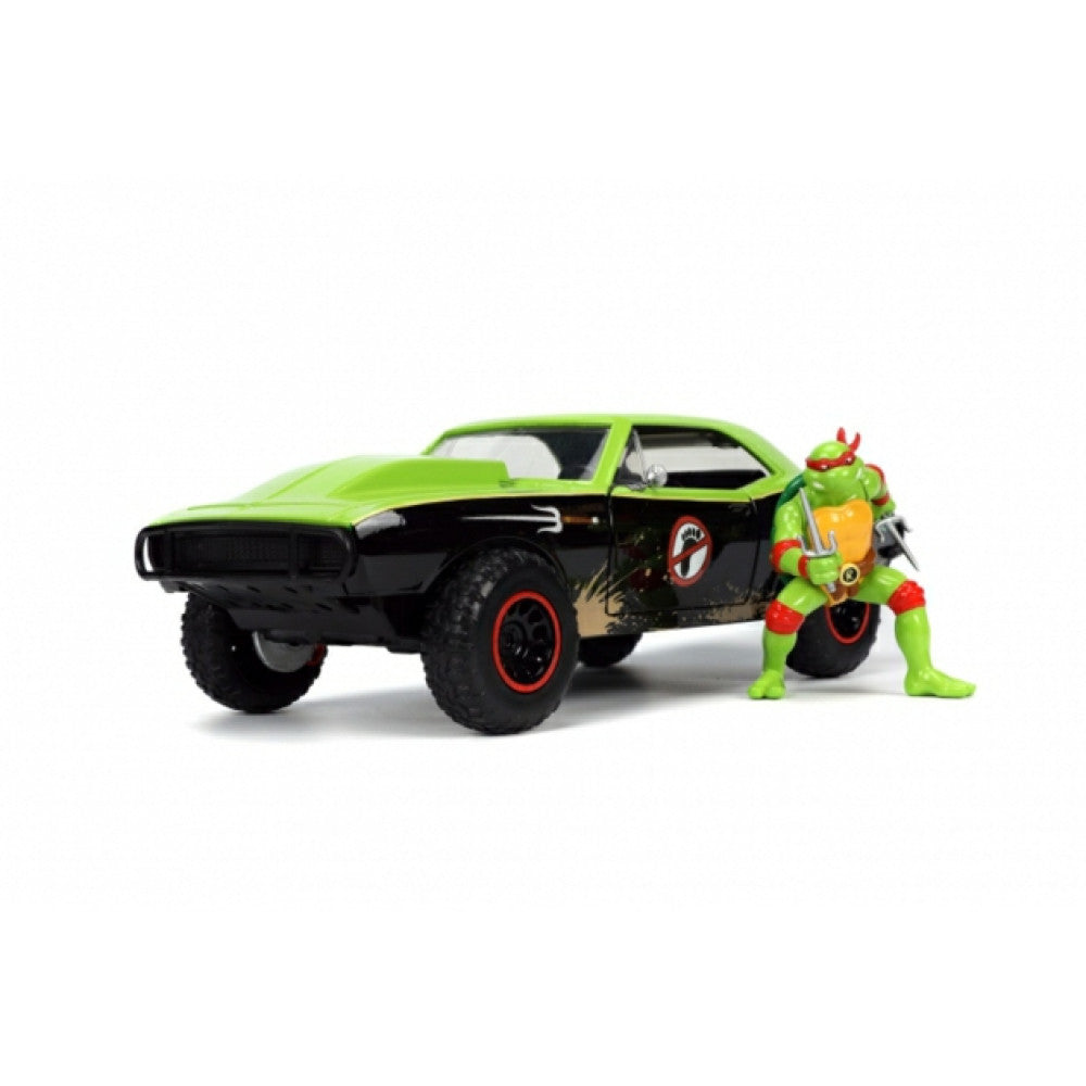 Teenage Mutant Ninja Turtles 1967 Chevrolet Camaro with Raphael Figure