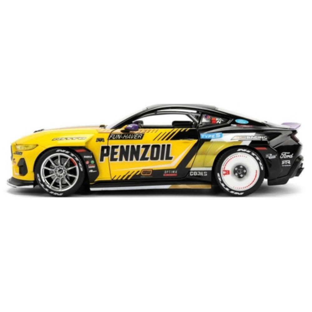 Ford Mustang RTR with Light; Chelsea DeNofa